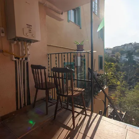 Leafy Views & Light Filled Comfort In Kuzguncuk * Istanboel
